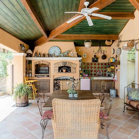 Agreable Chambre D'Hotes Avec Piscine Bed & Breakfast Le Beausset Bagian luar foto