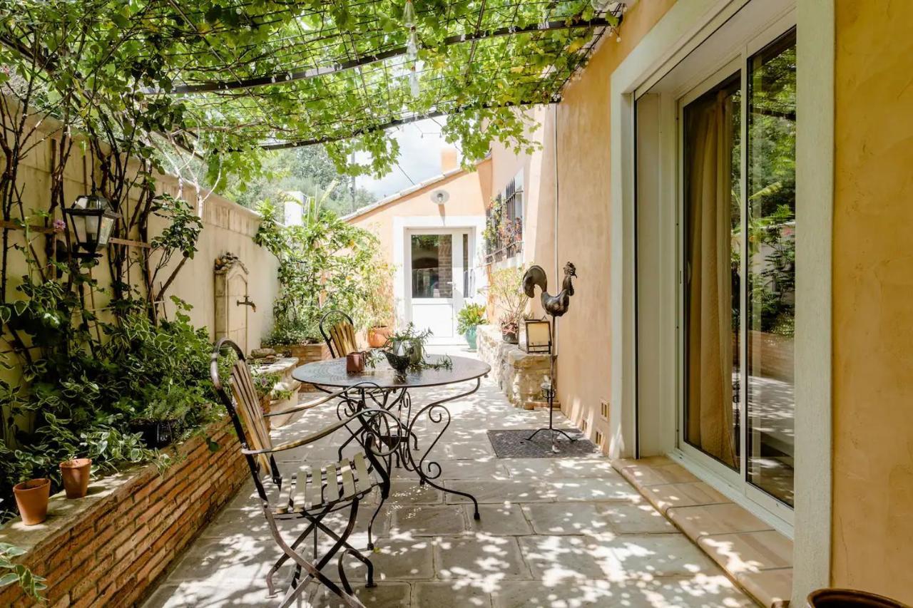 Agreable Chambre D'Hotes Avec Piscine Bed & Breakfast Le Beausset Bagian luar foto
