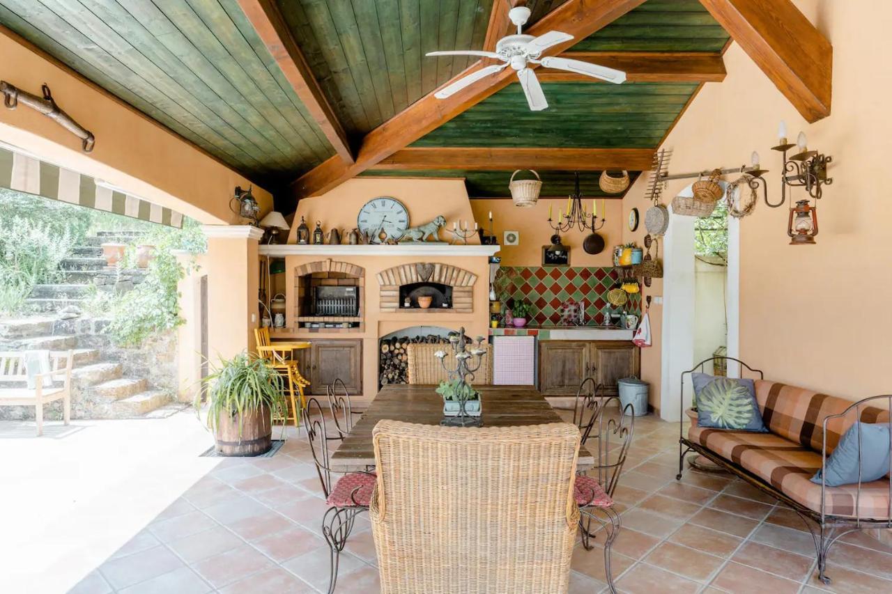 Agreable Chambre D'Hotes Avec Piscine Bed & Breakfast Le Beausset Bagian luar foto