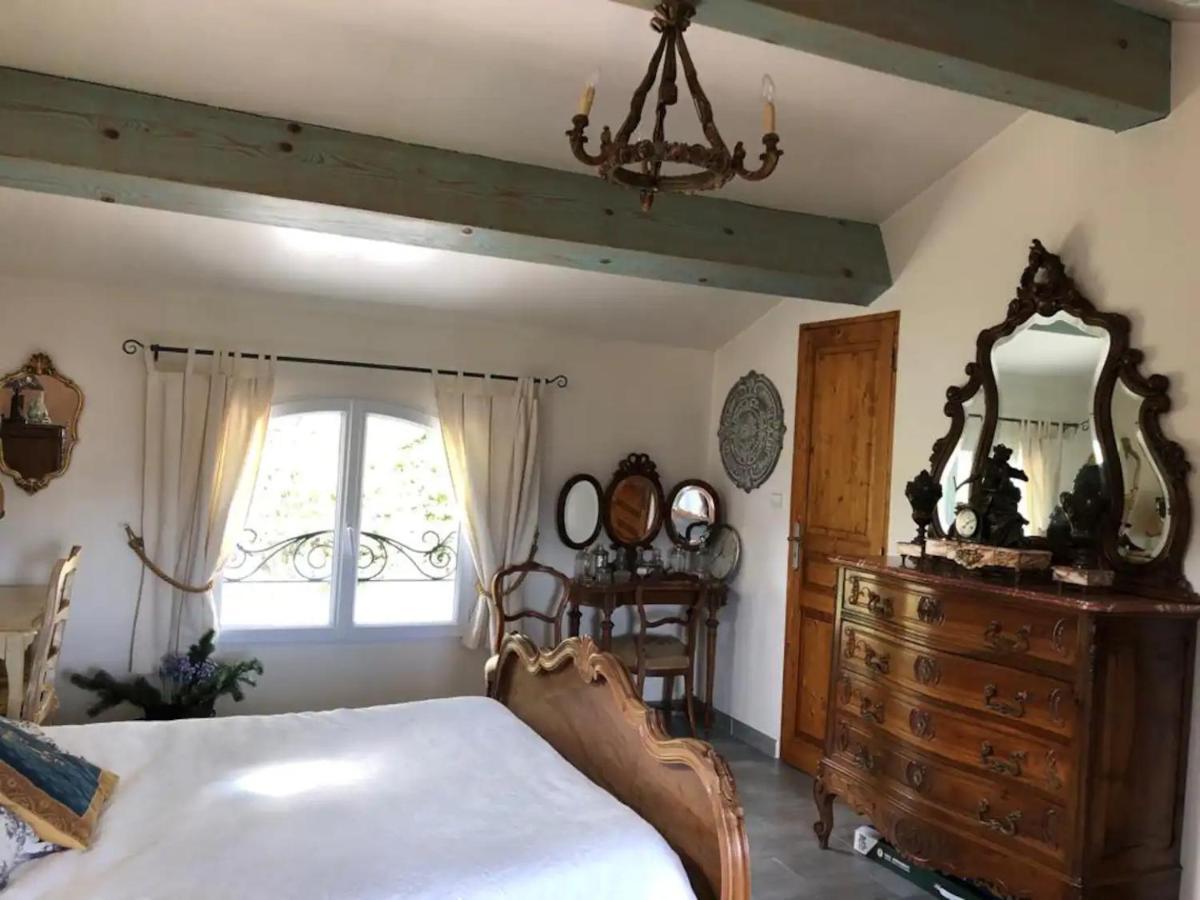 Agreable Chambre D'Hotes Avec Piscine Bed & Breakfast Le Beausset Bagian luar foto