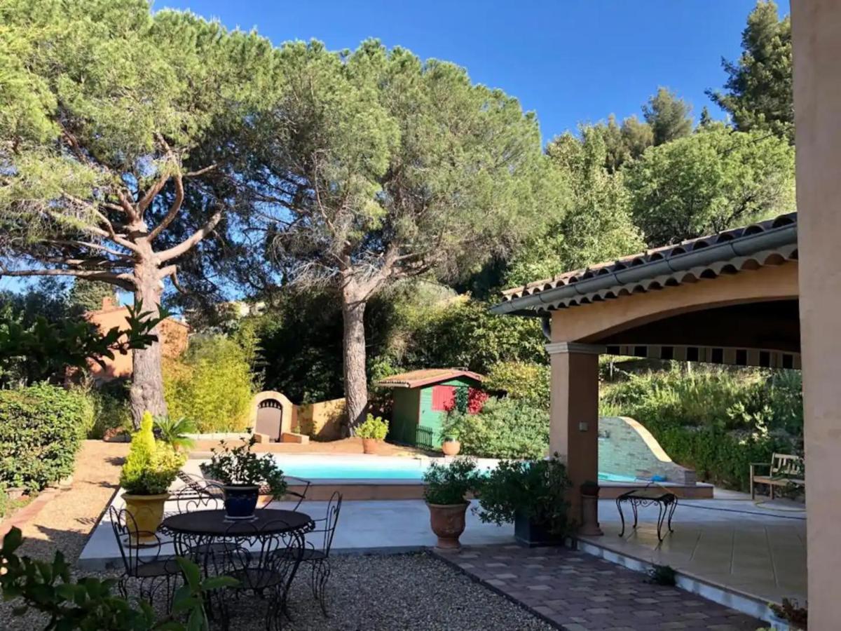 Agreable Chambre D'Hotes Avec Piscine Bed & Breakfast Le Beausset Bagian luar foto