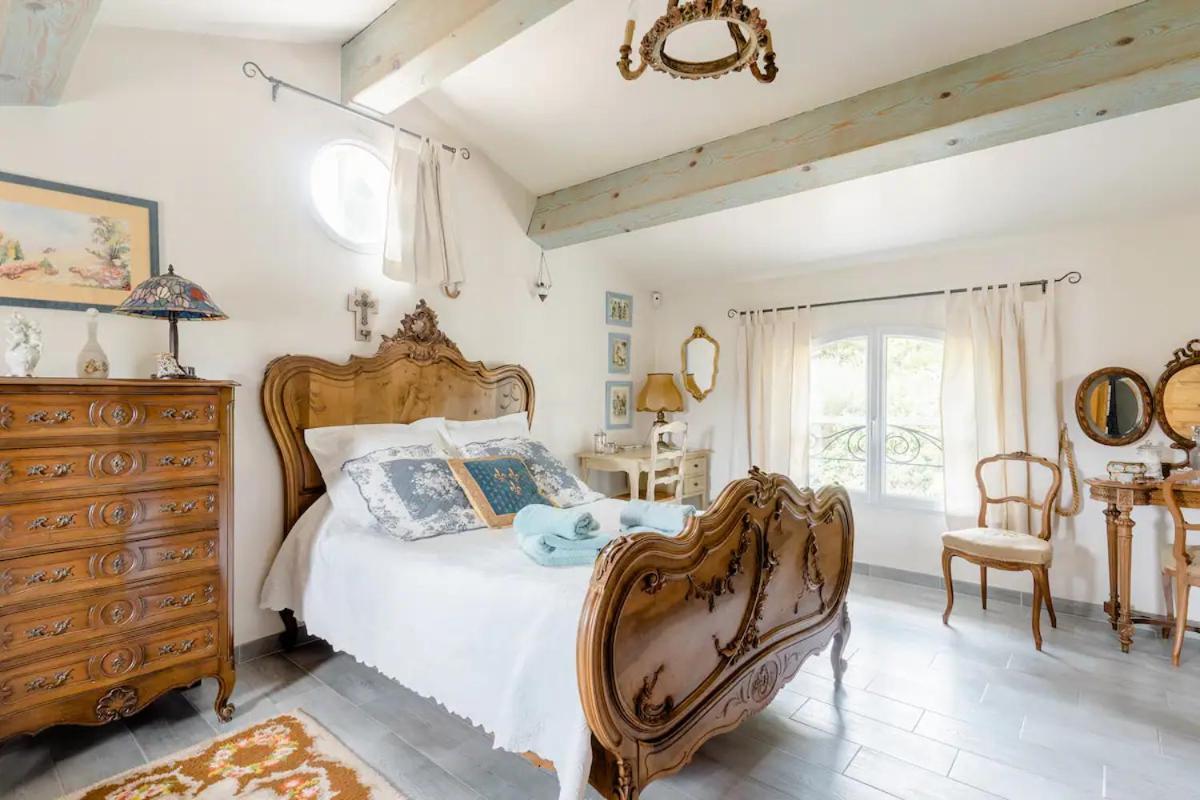 Agreable Chambre D'Hotes Avec Piscine Bed & Breakfast Le Beausset Bagian luar foto